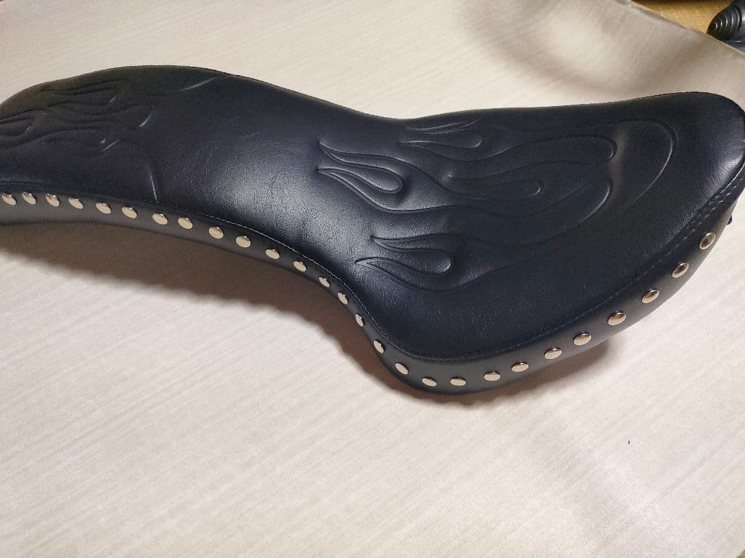 シャドウ400 シャドウ750 コブラシート ファイヤー Wスタッド 黒レザー