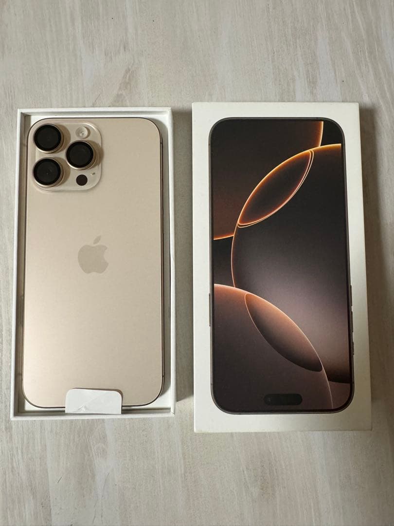 iPhone 16 Pro Max 256GB バッテリー容量100% 新品同様