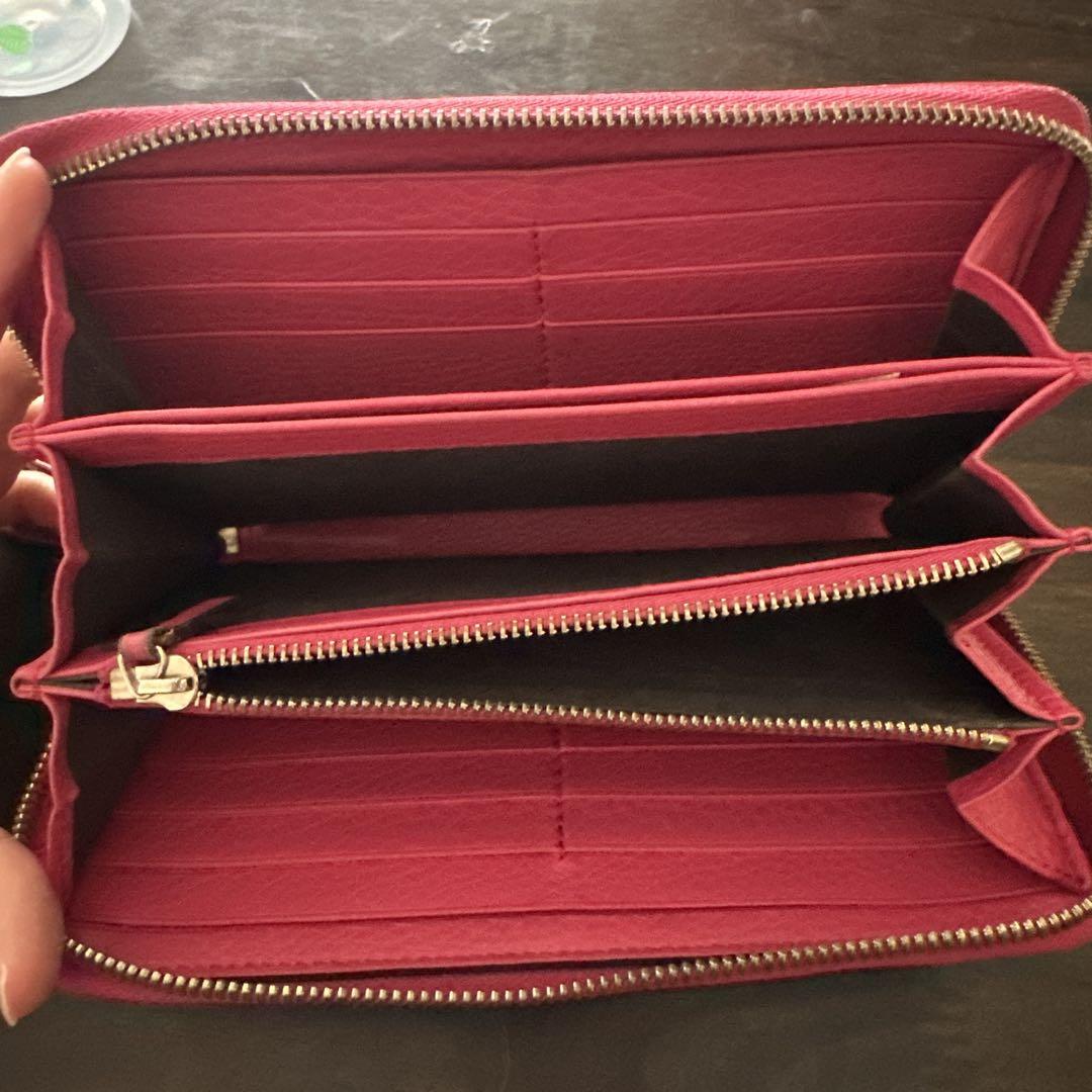 Gucci ピンク　長財布 ファスナー式