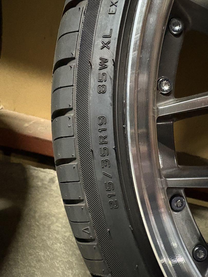 【24年製早い者勝ち！】215/35R19 イボありホイール付き