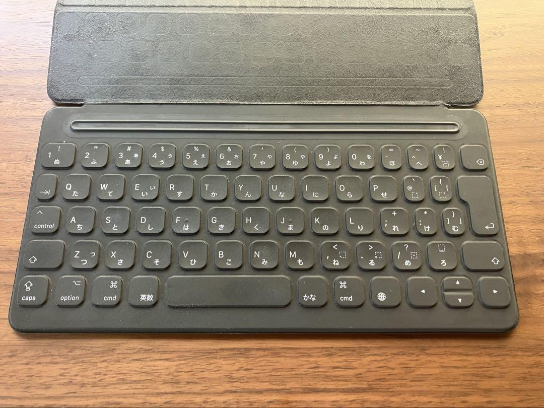 Apple 10.5インチタブレット用 Smart Keyboard 4,500円