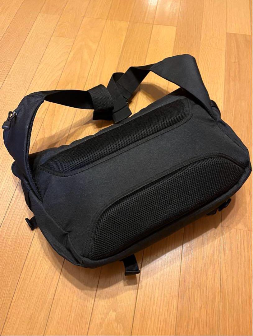 ユニクロ メッセンジャーバッグ テック Y2K CORDURA ショルダー