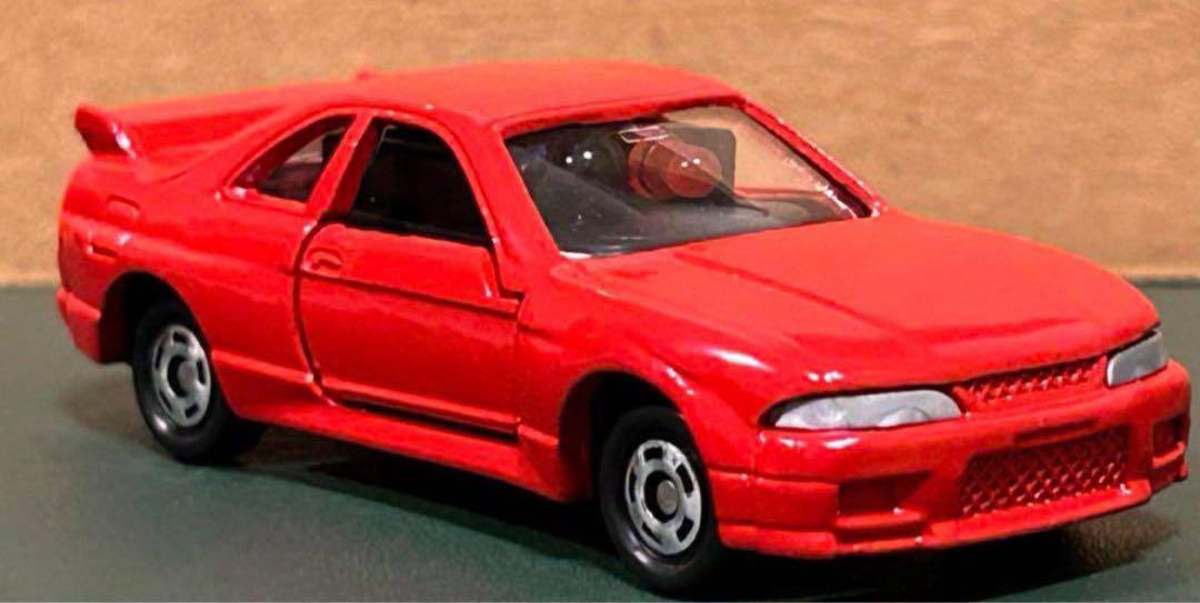 トミカタウン すかいらーく R33 スカイライン 特典トミカ付
