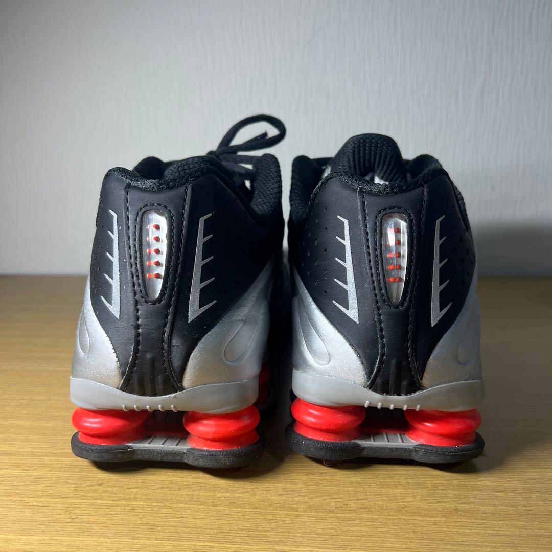 nike shox r4 早いもの勝ちです‼️ 早いもの勝ち】NIKE ナイキ SHOX R4 27.0