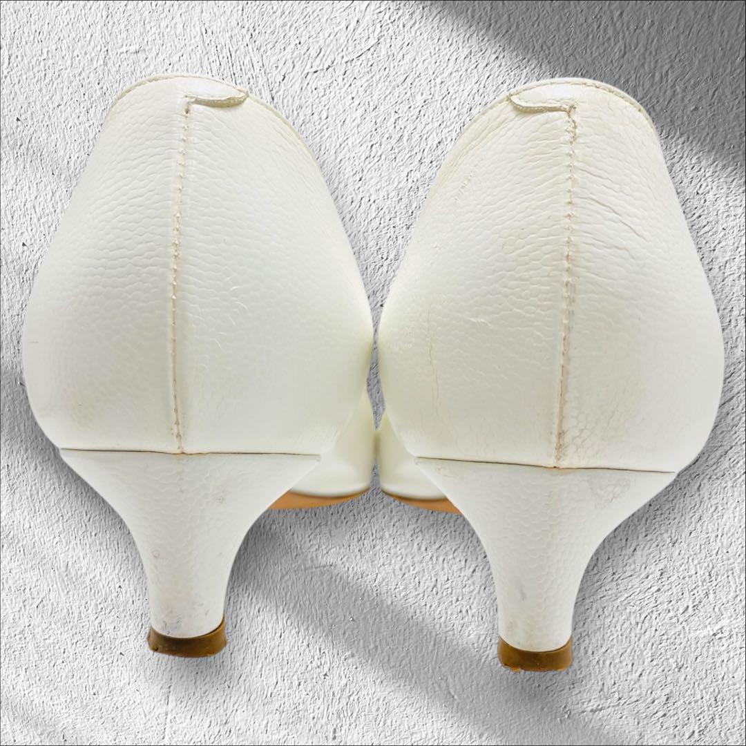 PELLICO ANELLI ホワイト ポインテッドトゥ パンプス 22.5