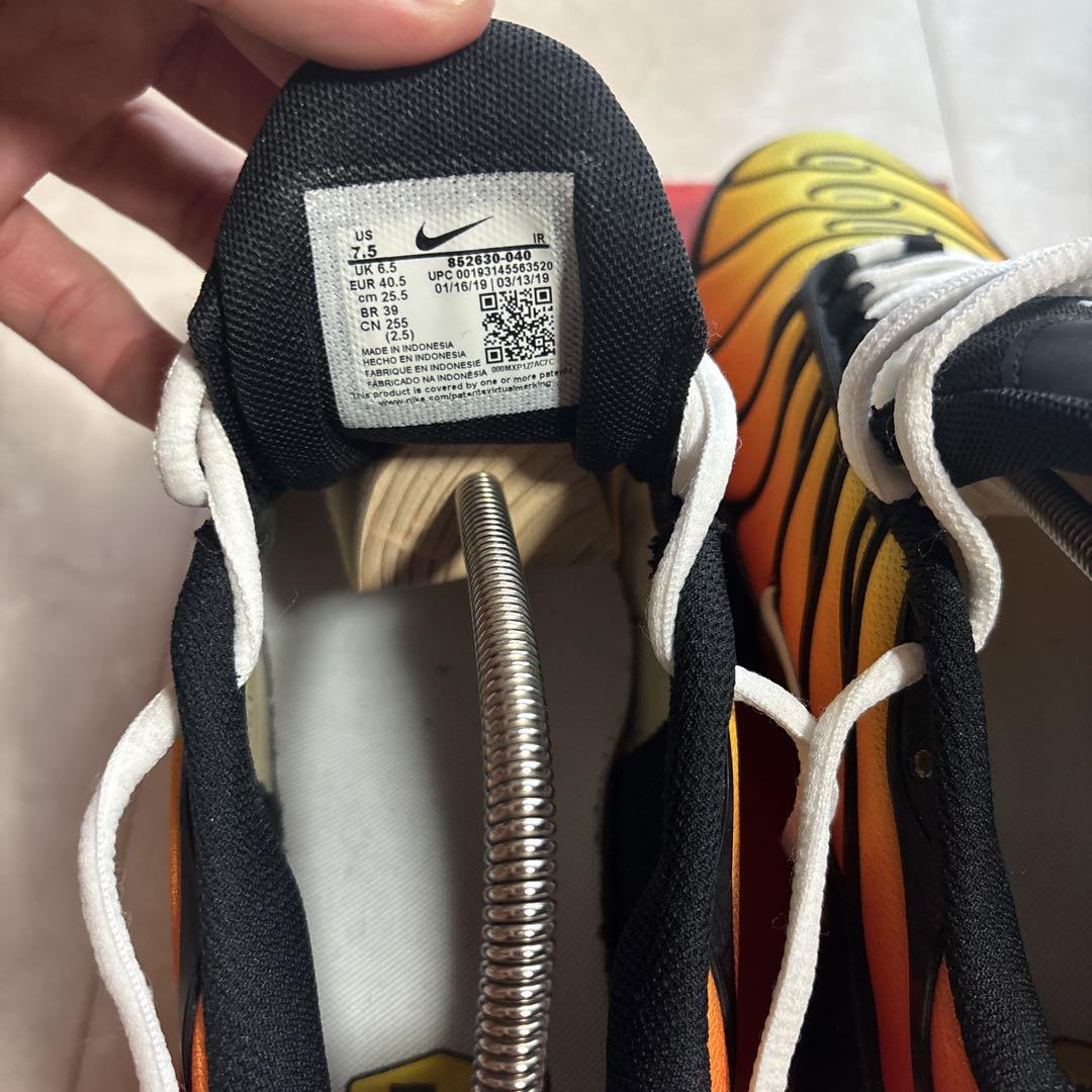 靴 Nike Air Max Plus Tn 25.5