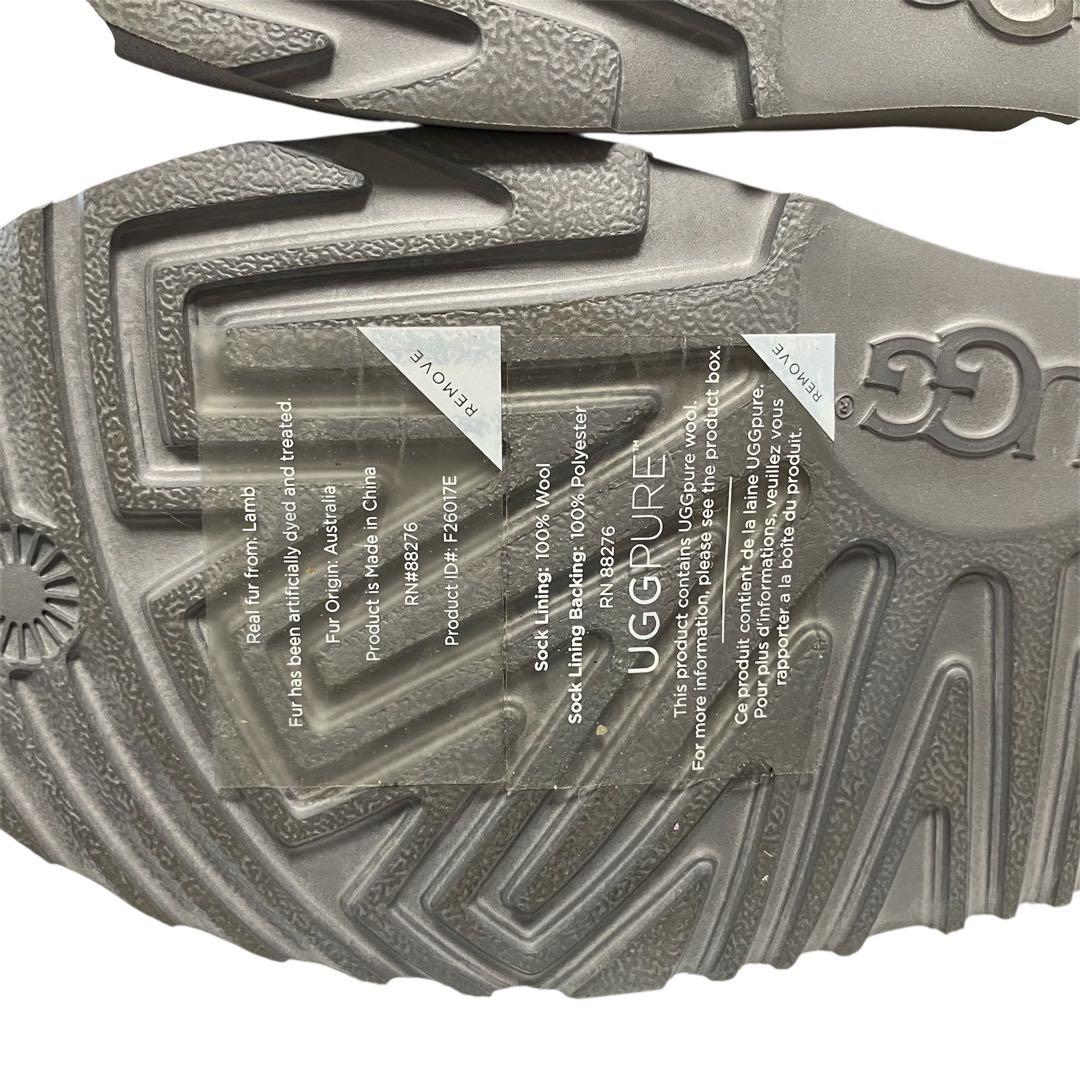 【新品】UGG ブーツ 星柄 23.5cm キッズ22.5cm23cm 【新品】UGG ブーツ 星柄 23.5cm キッズ22.5cm23cm