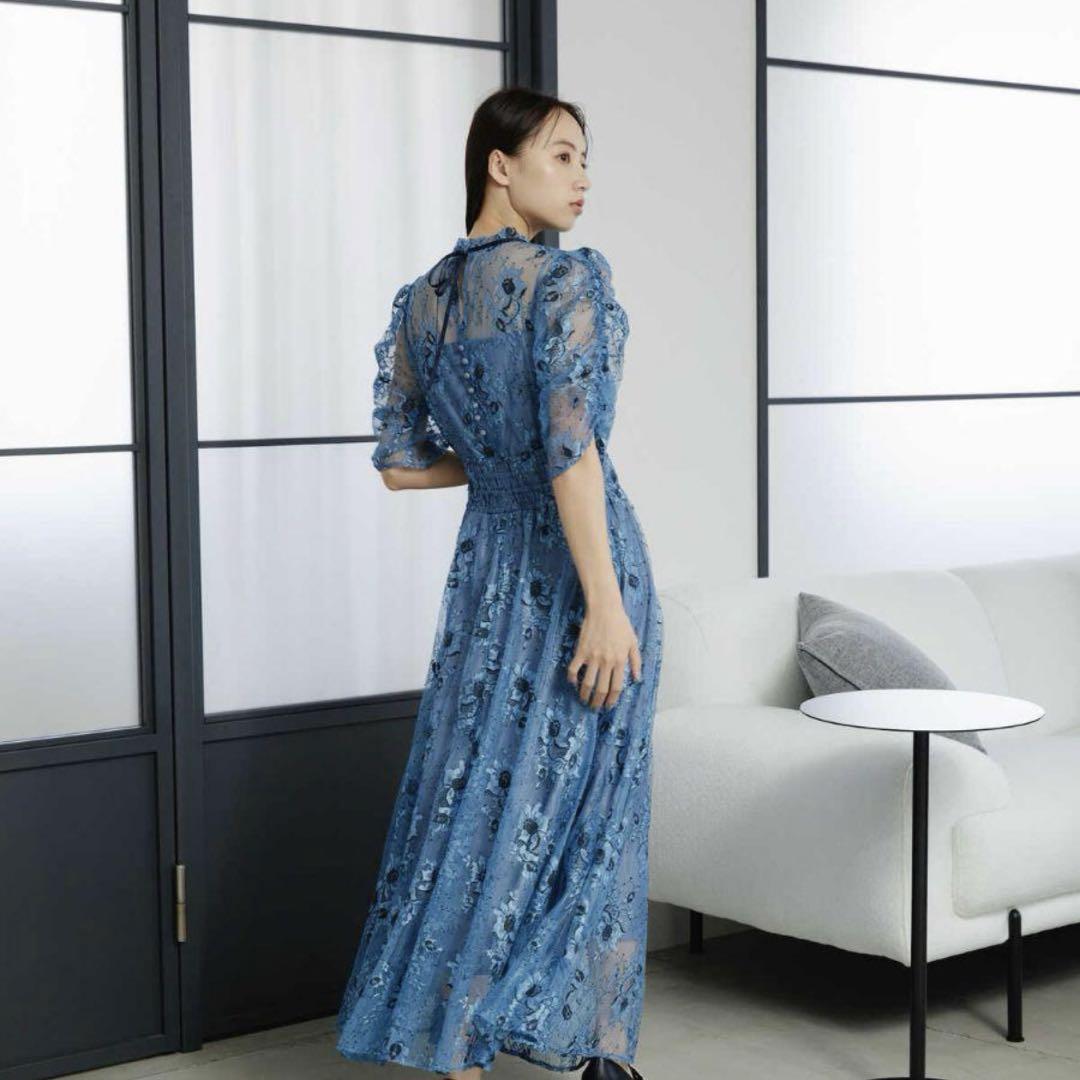 JILL STUART 光沢アイスブルーワンピース ジル スチュアート JILL STUART ビッグフラワープリント
