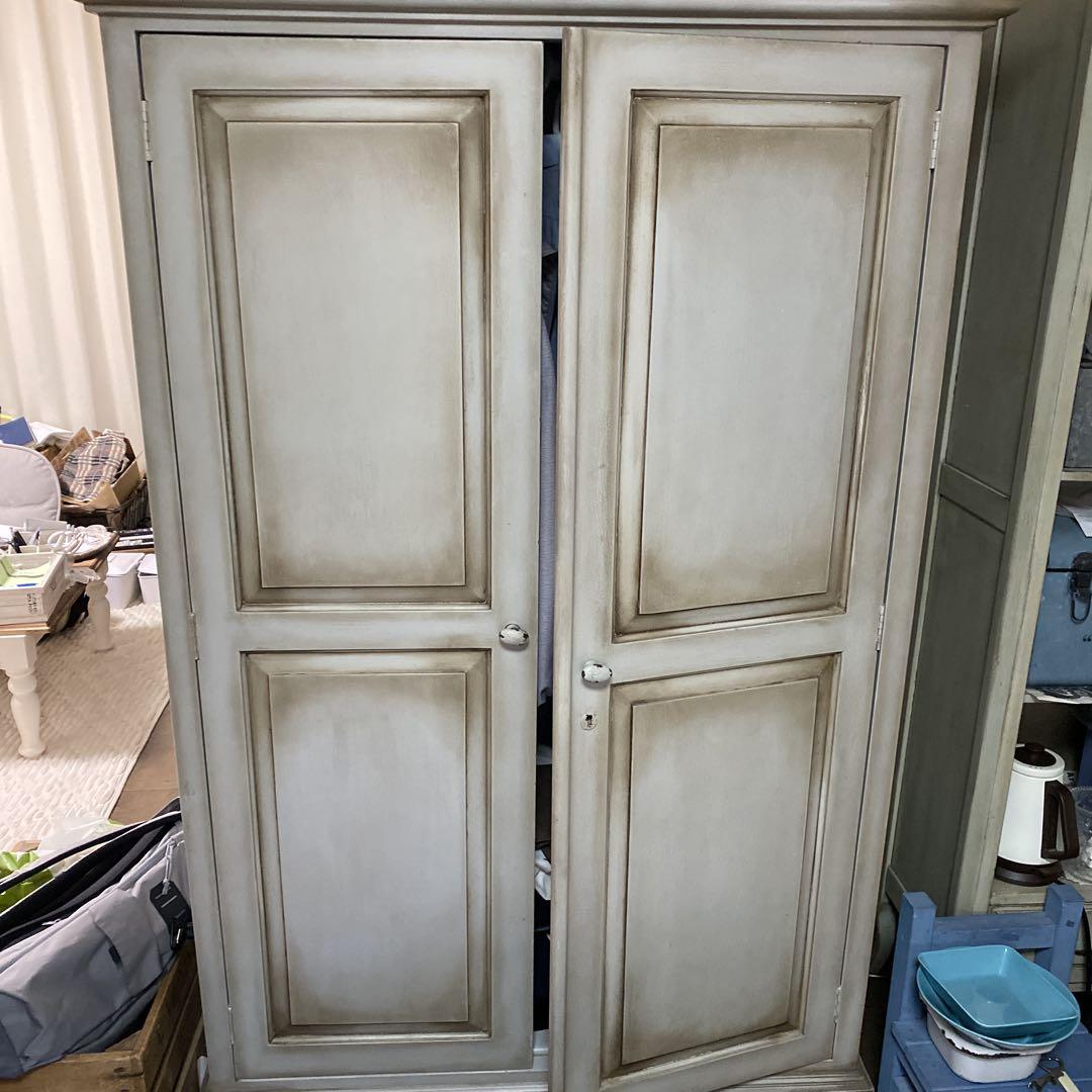 木製キャビネット⭐︎アンティーククローゼット