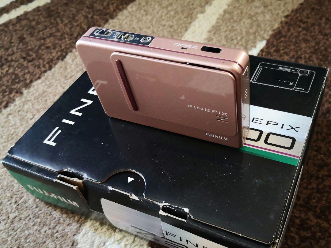美品　富士フィルム　FINEPIX Z300 ピンク