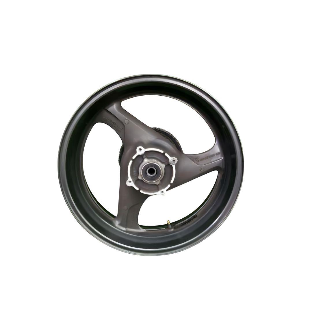 cb400sf NC39 NC42前期 純正リアホイール cb400sf NC39 NC42前期 純正リアホイール