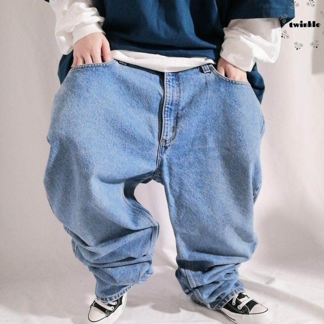 【大人気】Carhartt 革ロゴ 極太ルーズストレート ウォッシュブルーデニム 【大人気】Carhartt 革ロゴ 極太ルーズストレート ウォッシュブルーデニム