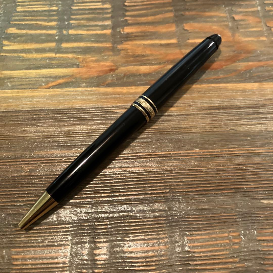 モンブラン ボールペン 金色の金具付きMONTBLANC