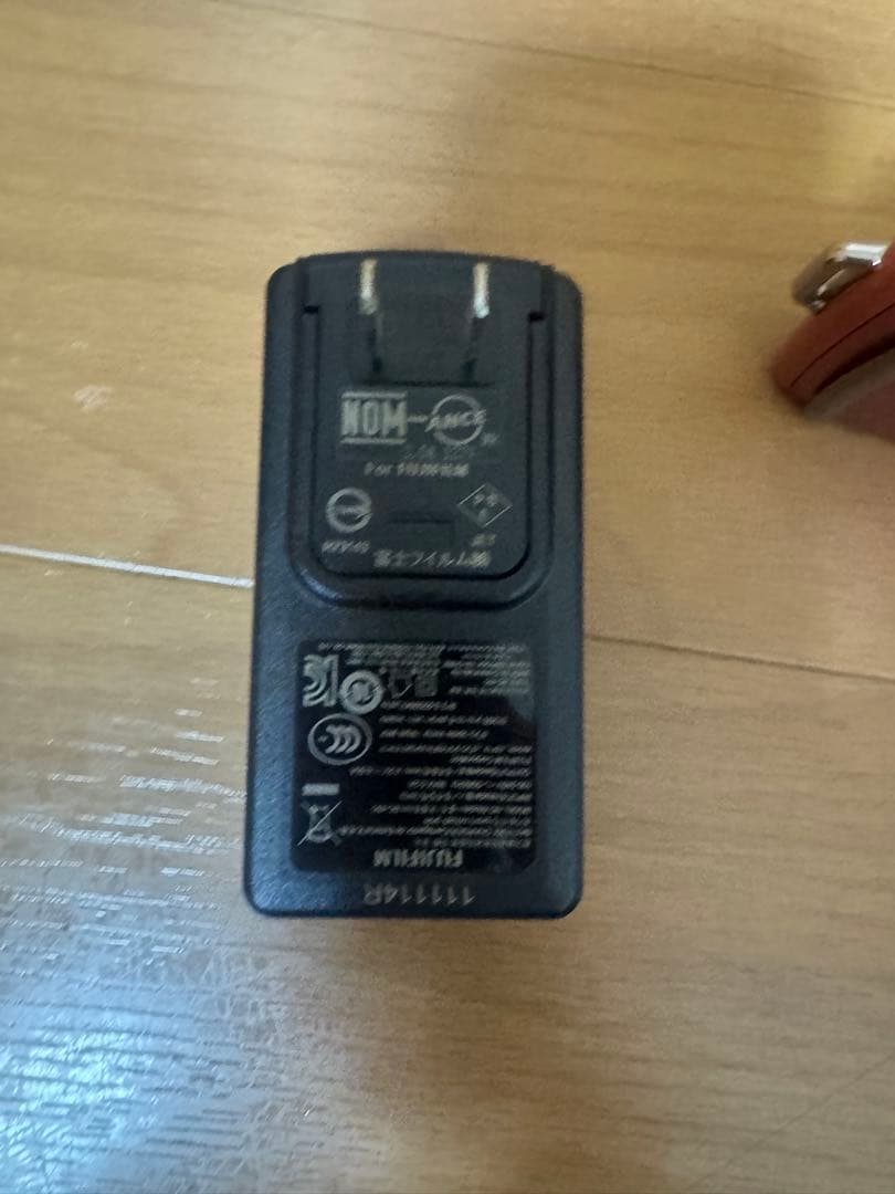 富士フイルム　FUJIFILM FINEPIX Z1100EXR デジカメ