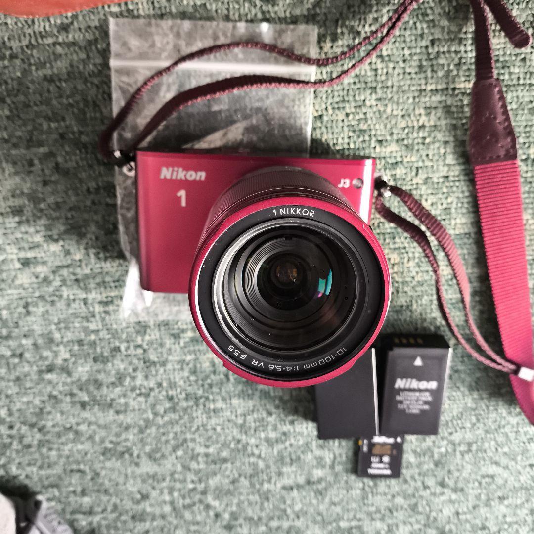 (美品)ミラーレス Nikon 1 J3 小型10倍ズームキット レッド (美品)ミラーレス Nikon 1 J3 小型10倍ズームキット レッド