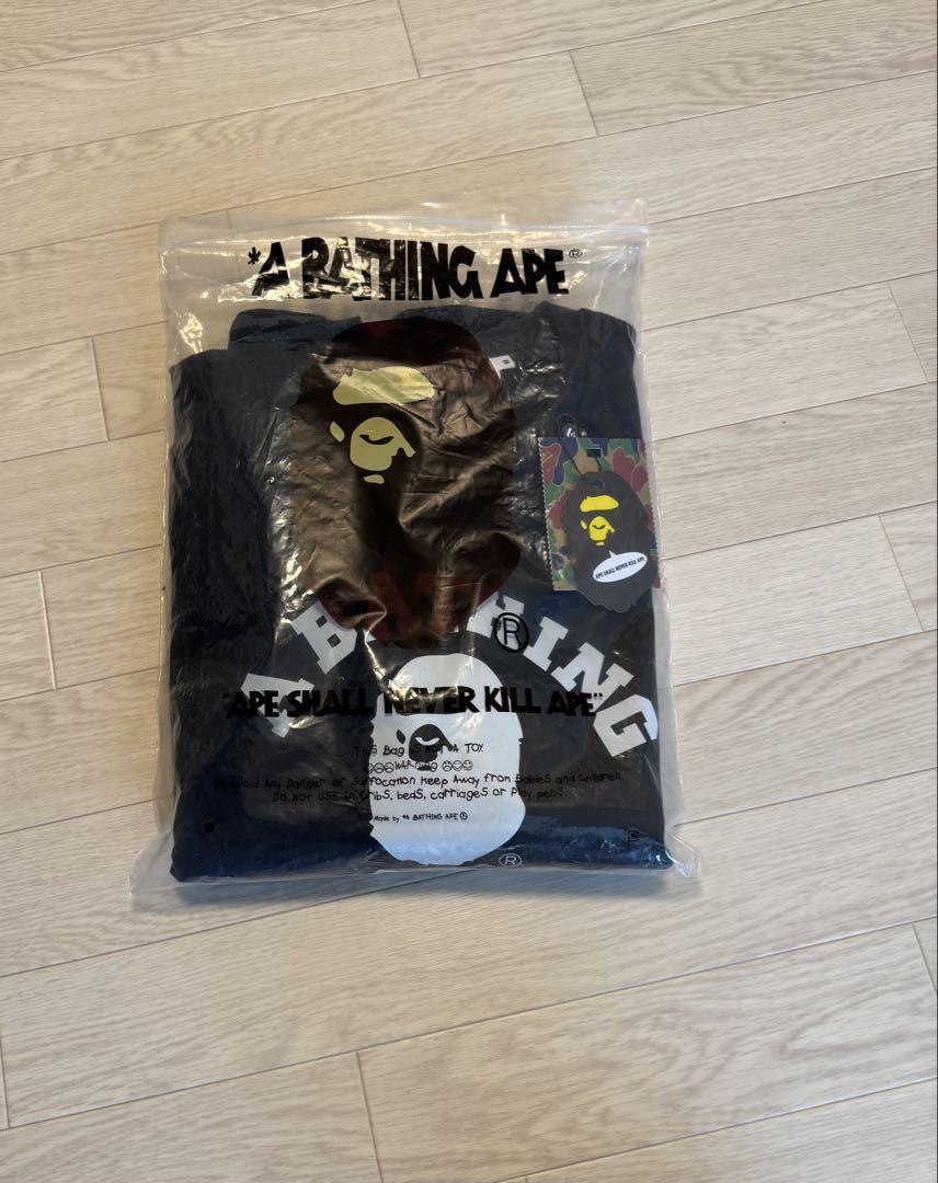 新品同様 A BATHING APE ブラック スウェット M
