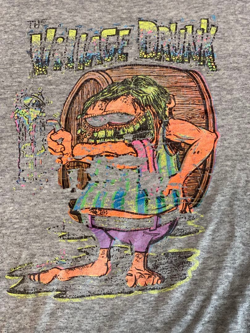 VILLAGE DRUNK Tシャツ