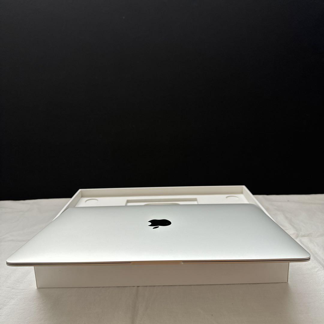 MacBook Air Retina 13 2020 MVH42J/A シルバー
