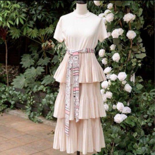 Herlipto Garden Party Ruffled Midi Dress ワンピース