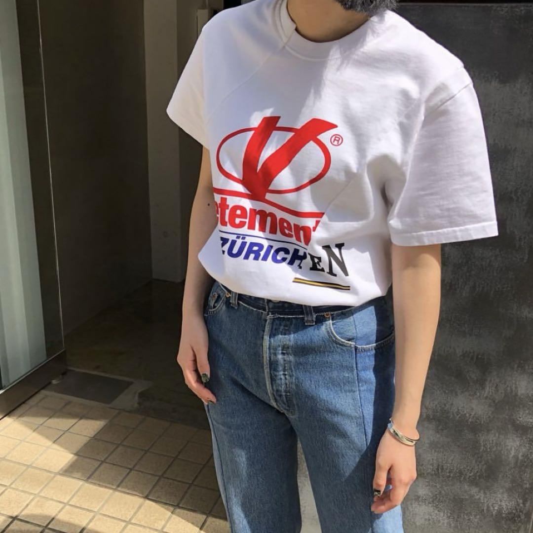 VETEMENTSドッキングTシャツ