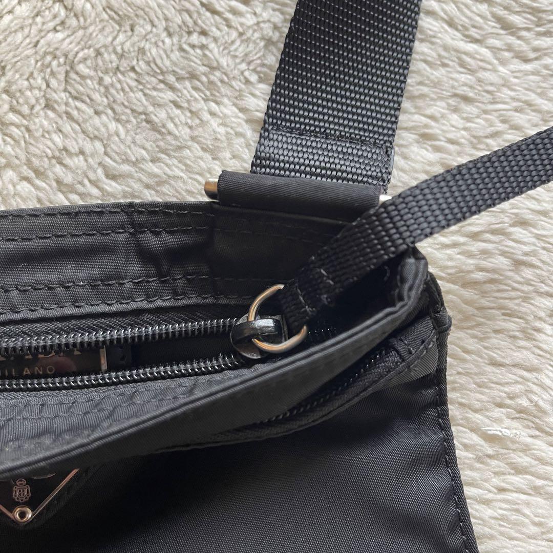 希少　PRADA プラダ 三角ロゴ プレート ナイロン ミニ ショルダーバッグ