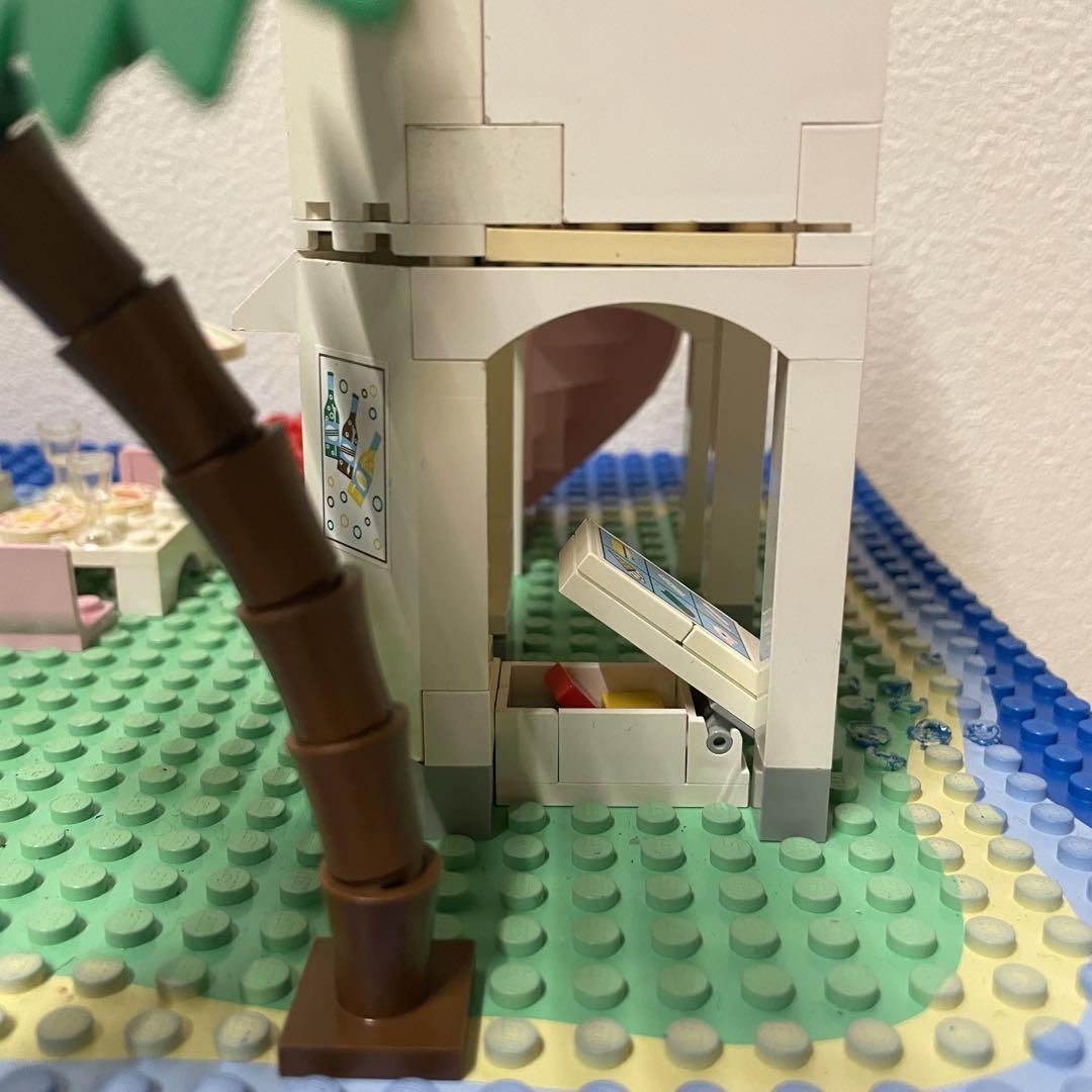 LEGO