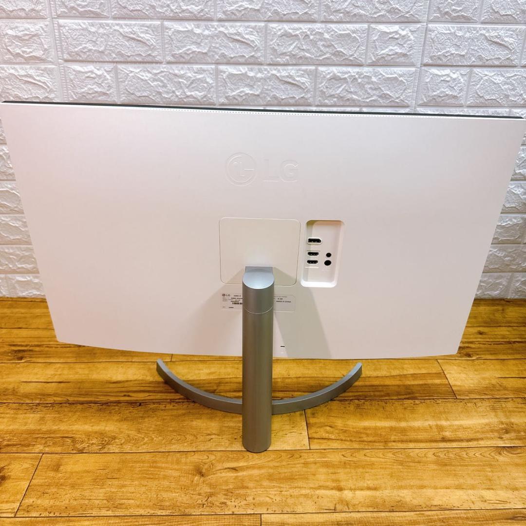 LG モニター　32UN500-W 31.5インチ　4K