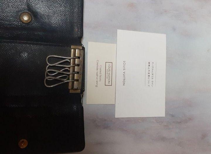 ルイヴィトン　エピ　ブラック　黒　キーケース　HERMES　モノグラム