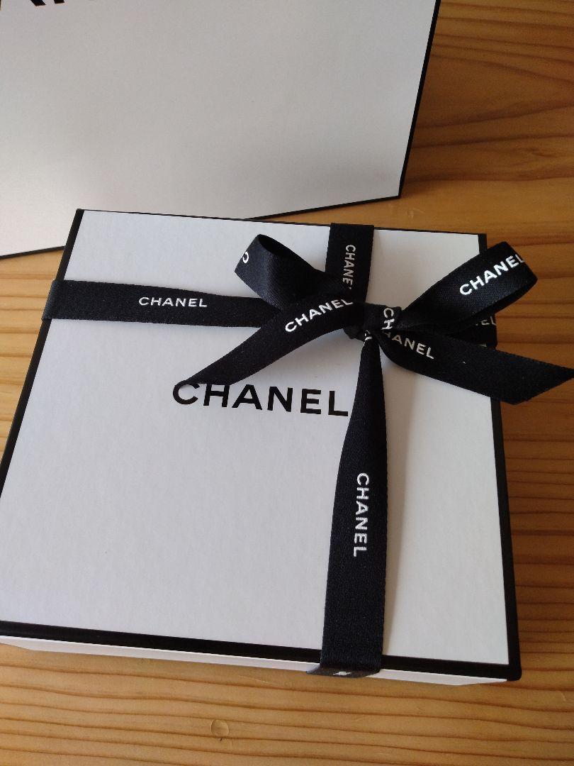 CHANEL LA CREME MAIN ハンドクリーム