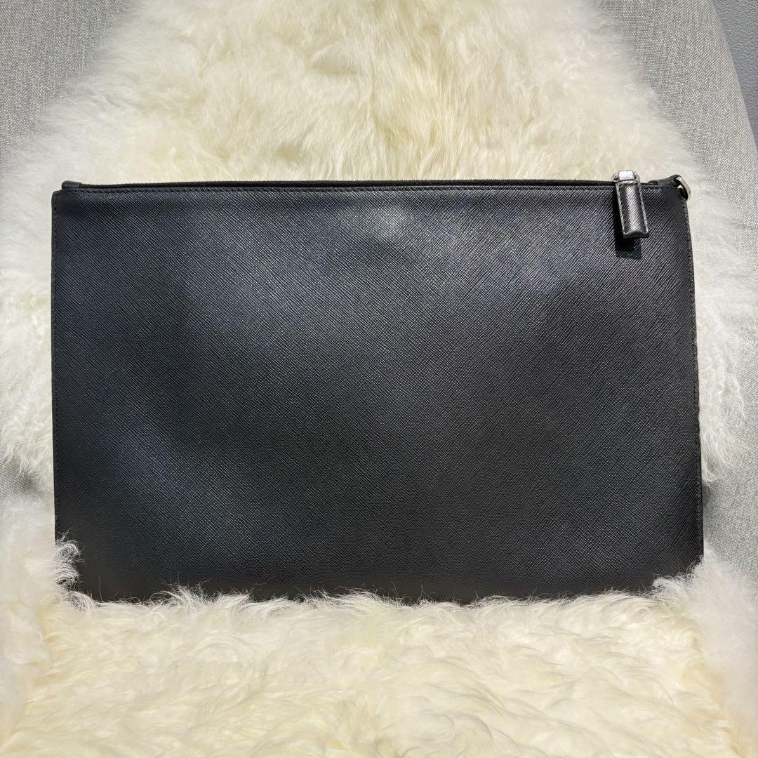 ー品販売  PRADA メルカリ - クラッチバッグ レザー ブラック バッグ