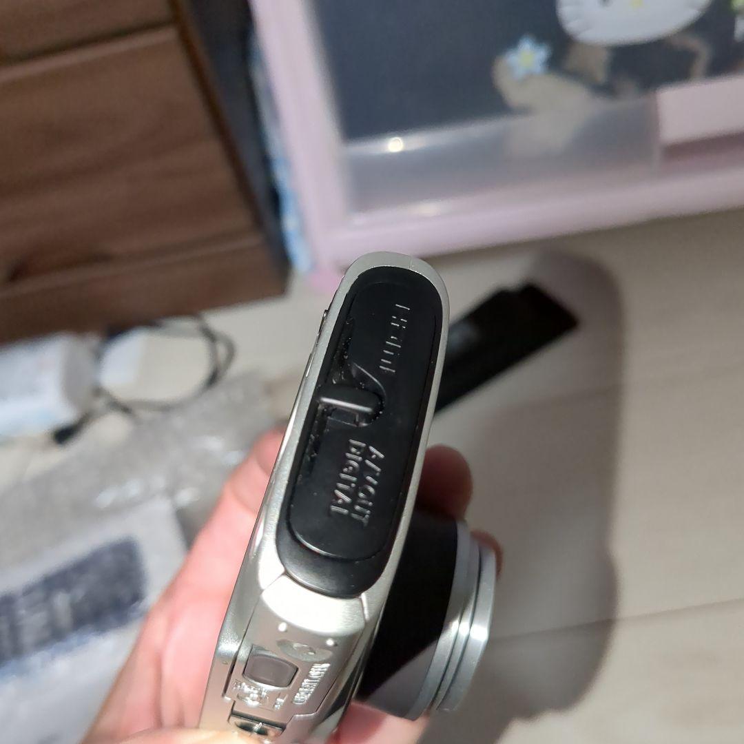 CANON コンパクトデジタルカメラ IXY 610F