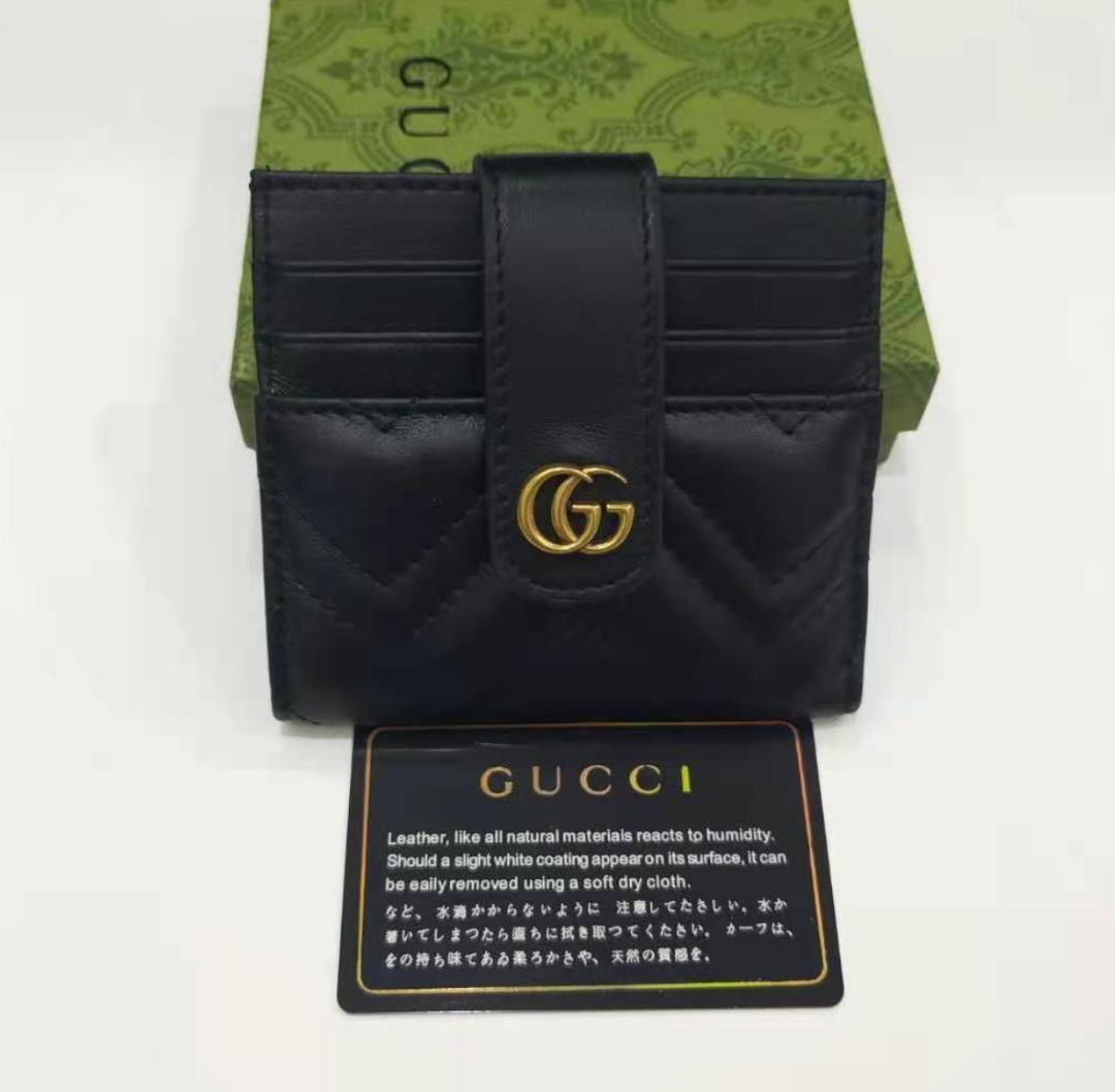 GUCCI ブラック レザー カードケース