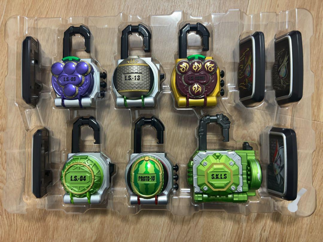 バンダイ　CSMロックシード 呉島セット