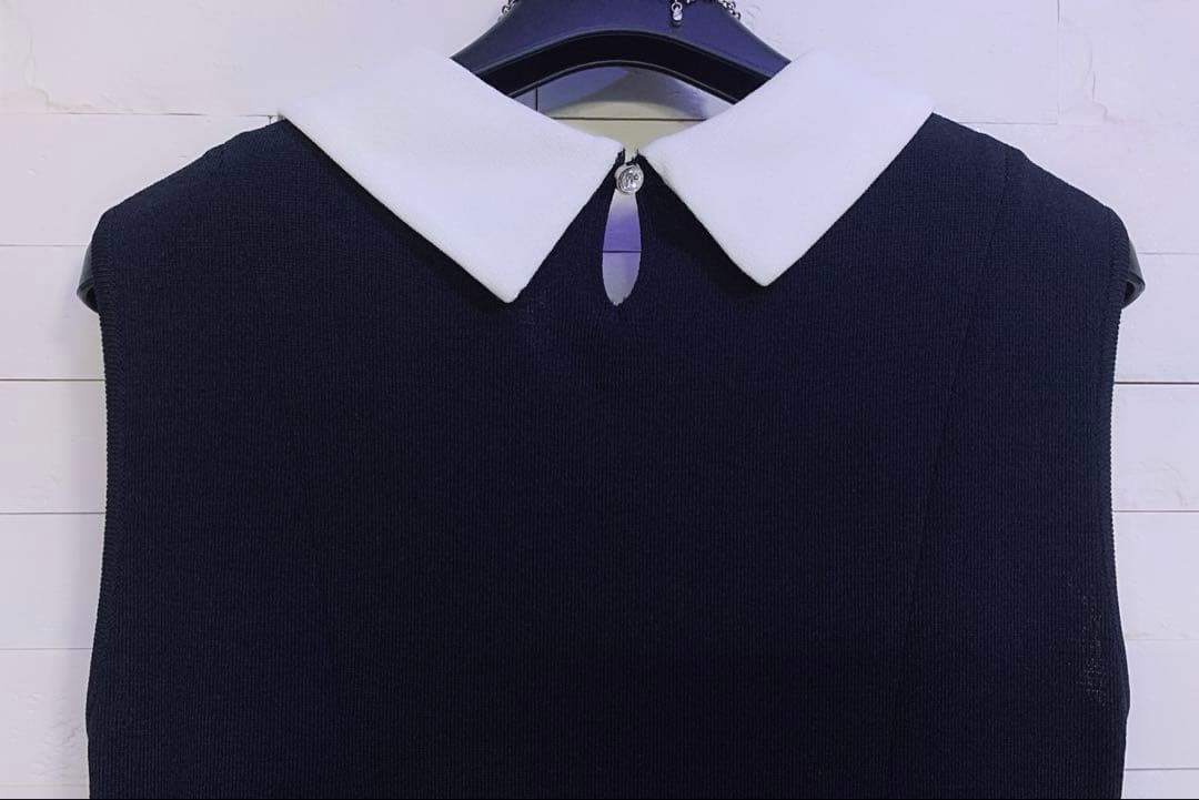 近年★未使用★René /ルネニットワンピース 白襟ラインストーン36