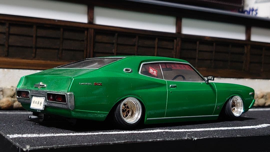 130ローレル 完成品青島文化教材社