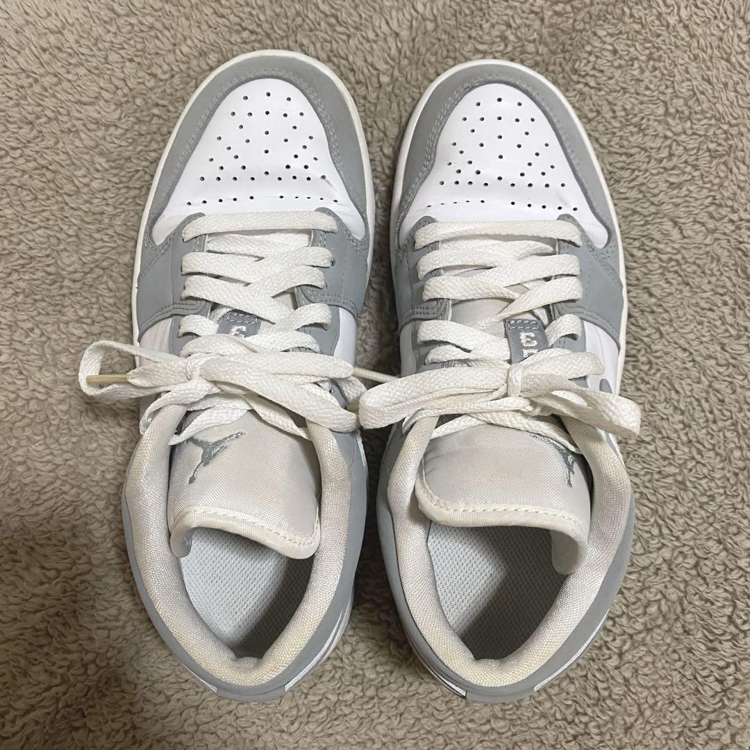 ナイキ エアジョーダン1 ロー ウルフグレー スニーカーAirJordan 1