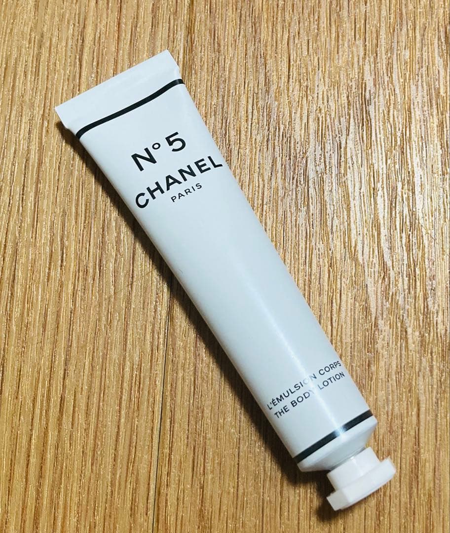 【即日配送】CHANEL 香水&ボディーローションセット CHANEL 香水サンプルセット & ボディローション20ml - メルカリ