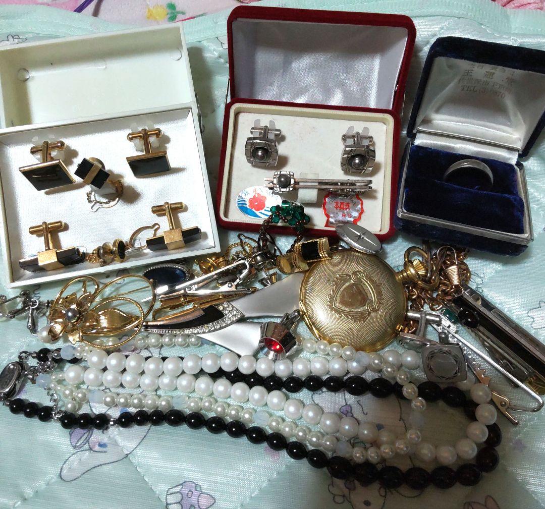 遺品整理 カフスボタンとネクタイピンセット他色々目立った傷や汚れなし