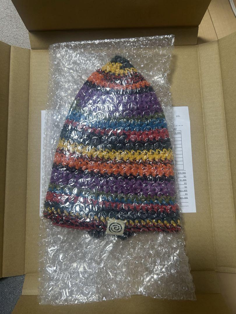 jumadiba着用Hand-knitted soonerorlater