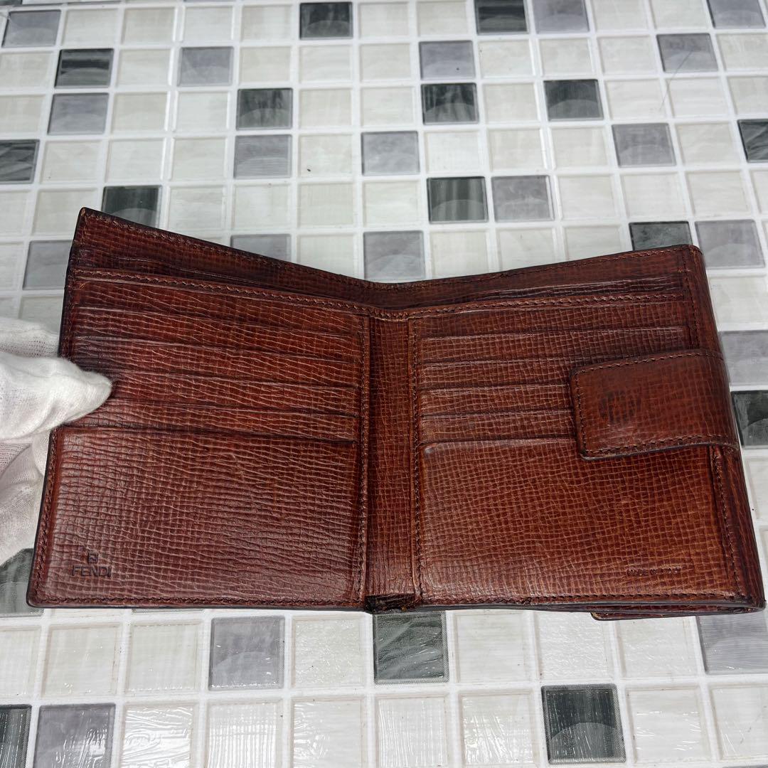 FENDI フェンディ