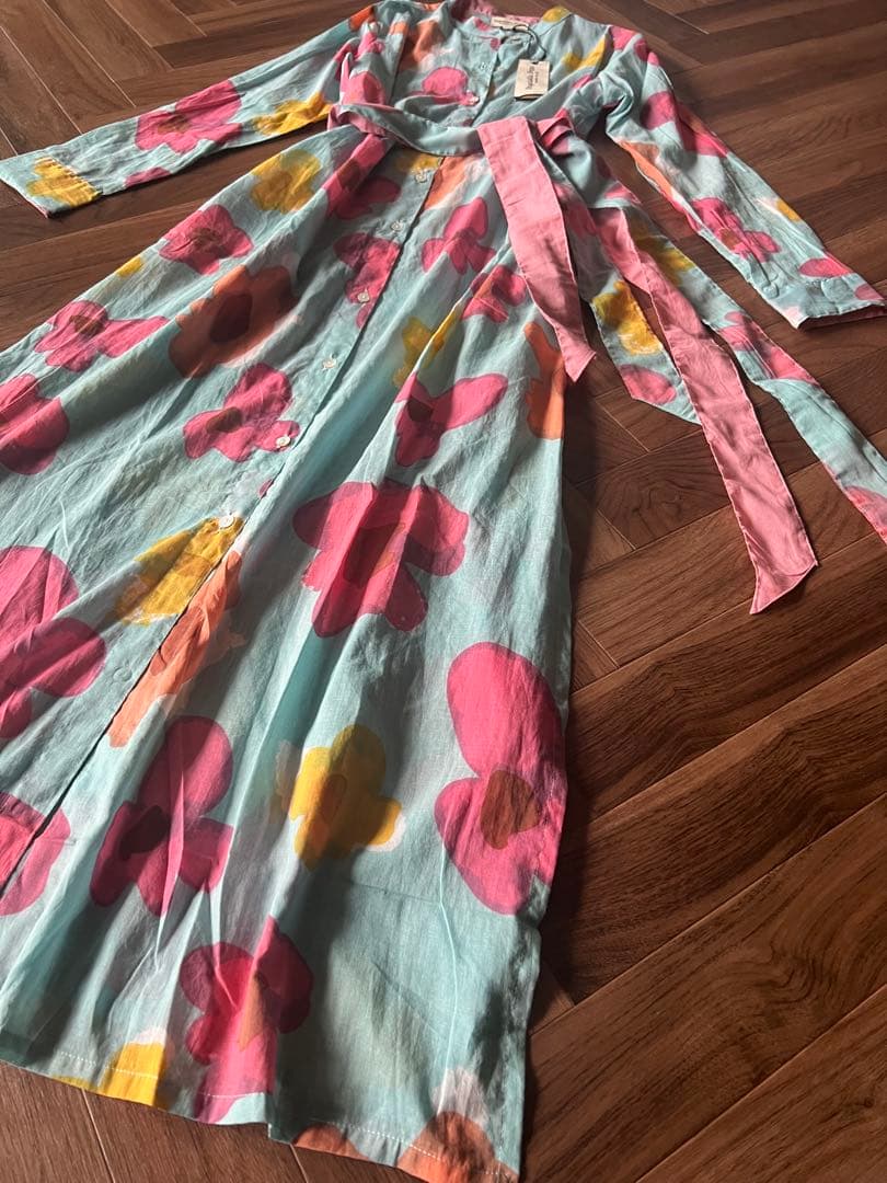 タグ付き新品未使用　フランス購入　ロングワンピース