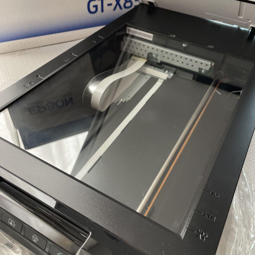 EPSON GT-X830 スキャナー　中古美品　フラットベッド　フィルム対応