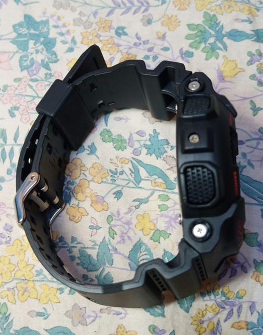 G-SHOCK GA-110 マットブラック x レッド x シルバー アナログ
