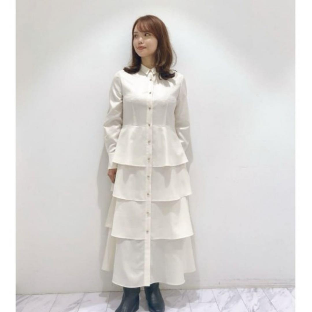 LOULOU WILLOUGHBYグロッシーツイルティアードワンピース