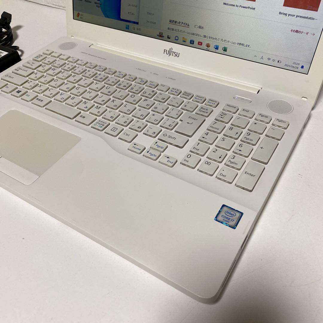 Windows11 オフィス2024年Core i7 SSD 256GB 富士通