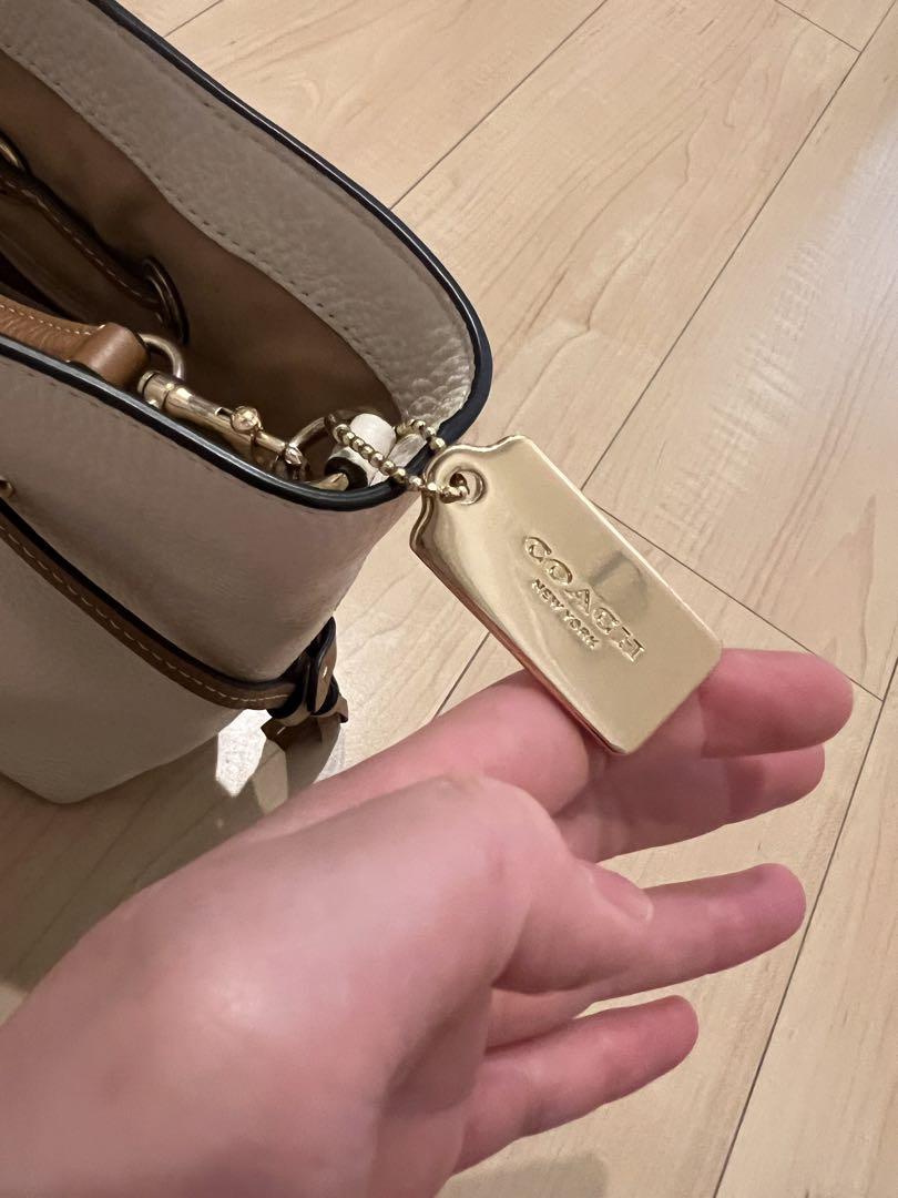 コーチ 巾着バッグ 超美品 - メルカリ
