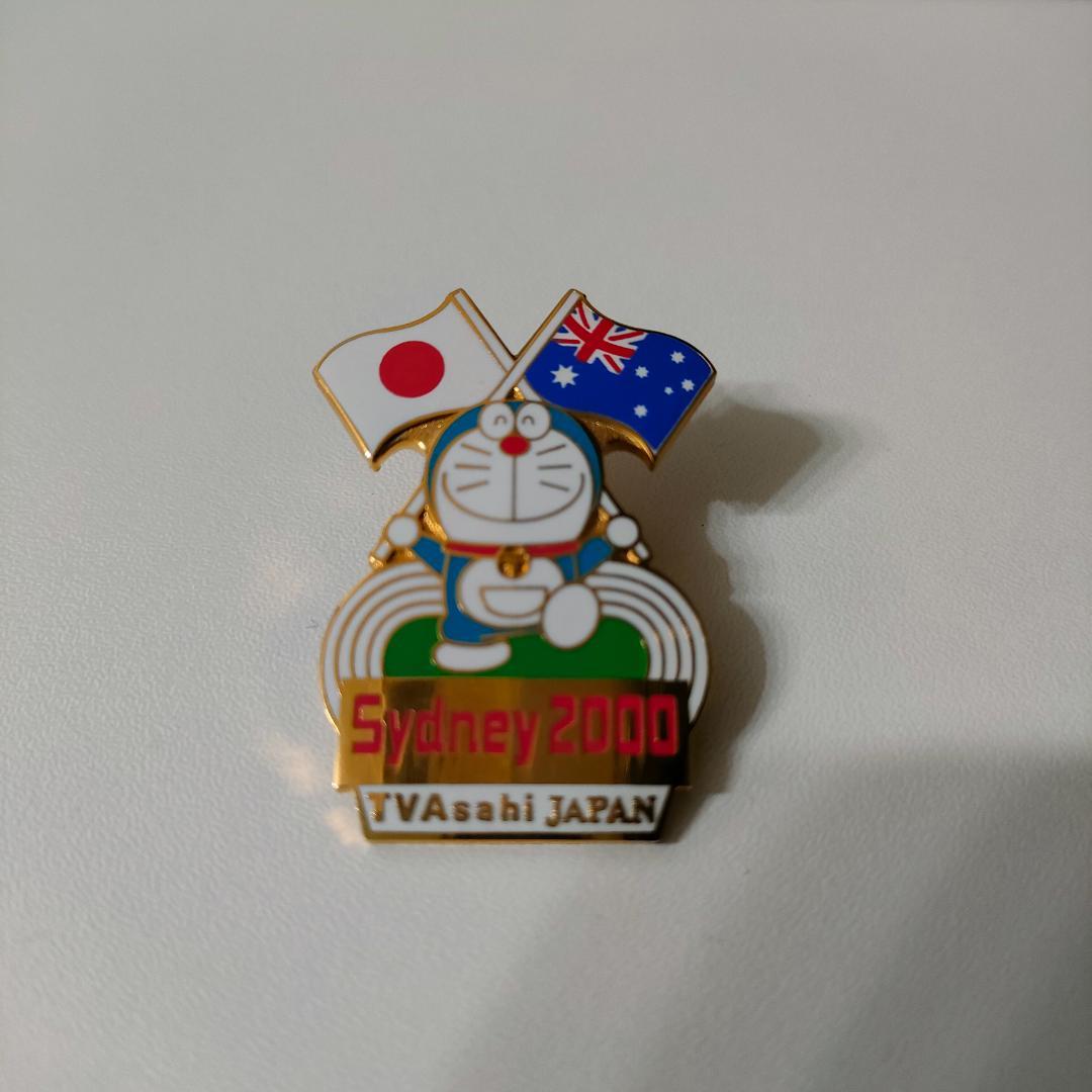 ドラえもん　オリンピックピンバッジ　2000年シドニー五輪　非売品　ヴィンテージ ドラえもん オリンピックピンバッジ 2000年シドニー五輪 非売品