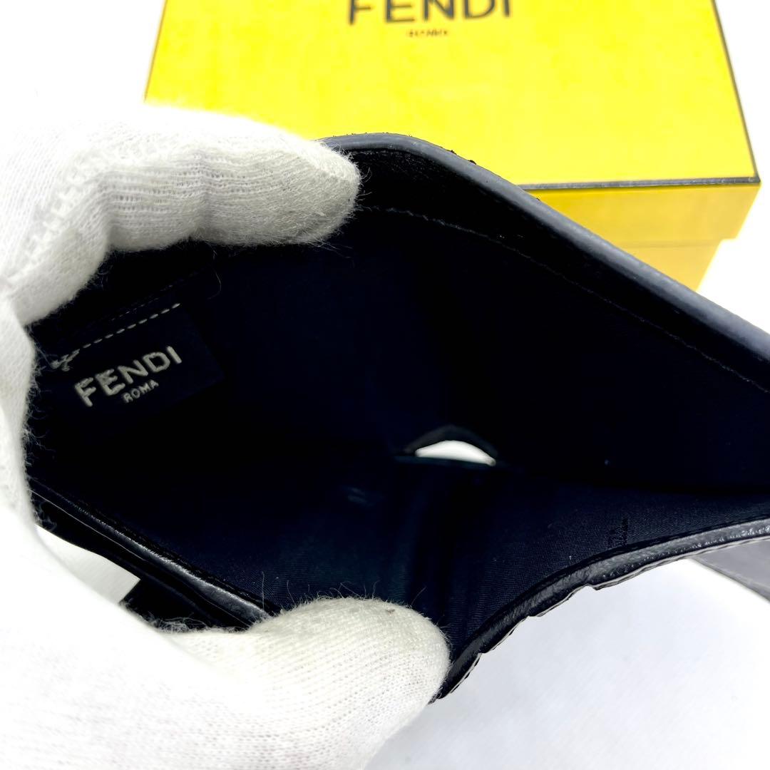箱・保存袋付き/美品/現行✨フェンディ エフイズ ロゴ 二つ折り 財布 ブラック 箱・保存袋付き/美品/現行✨フェンディ エフイズ ロゴ 二つ折り 財布 ブラック