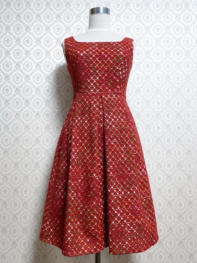 Sybilla シビラ ホコモモラ レッド刺繍ワンピース 赤色