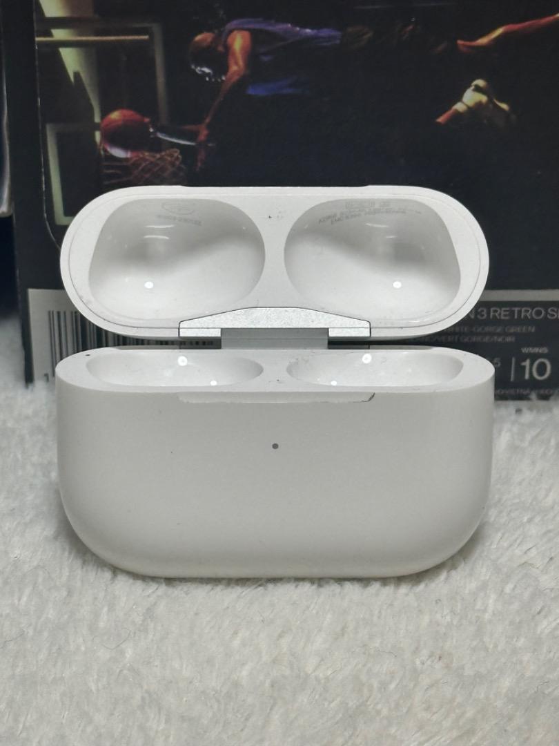 AirPods Pro 第2世代 充電ケースのみ A2968最高